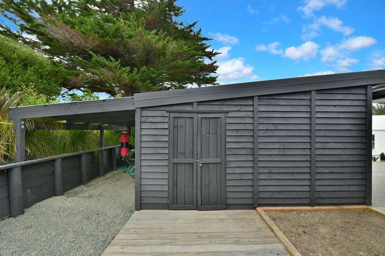 25 Hobbs Road Matakatia_37