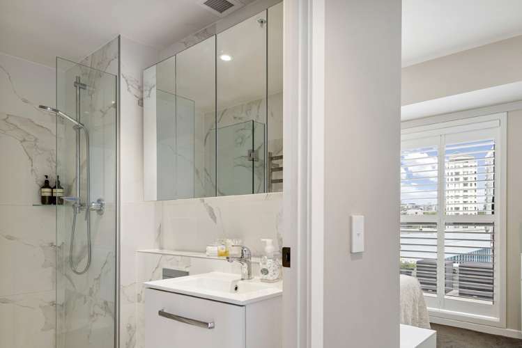 1406/47 Beach Road Auckland Central_16