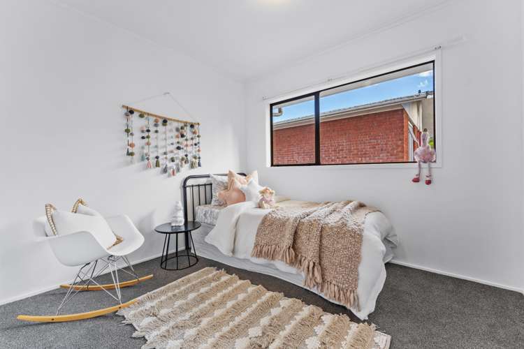 2/3 Ondine Place Glenfield_12