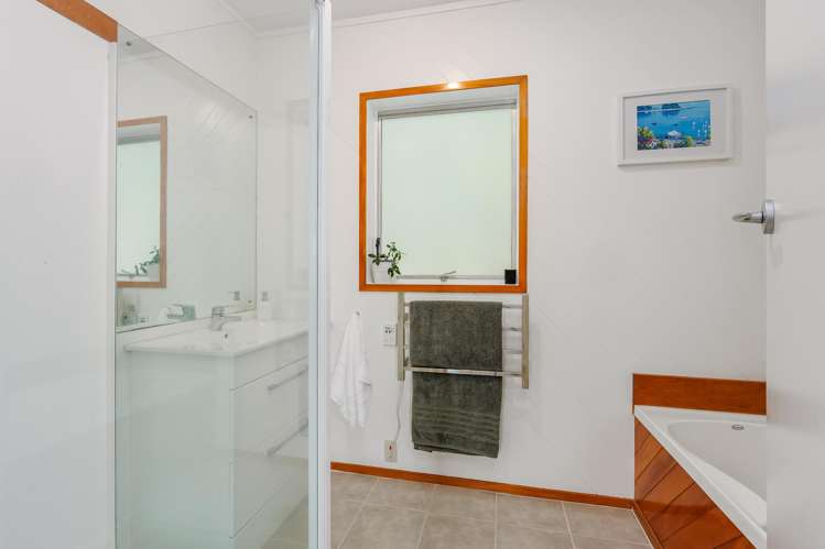 1/4 Acacia Road Torbay_18