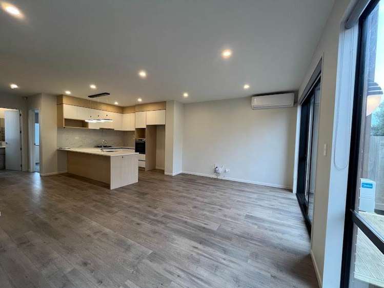 6 Te Rorea Lane Mount Roskill_6