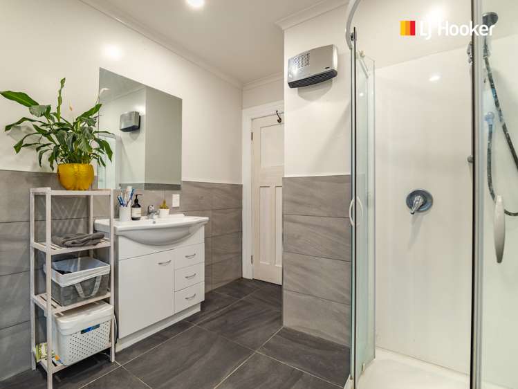 18 Sidey Street Calton Hill_13