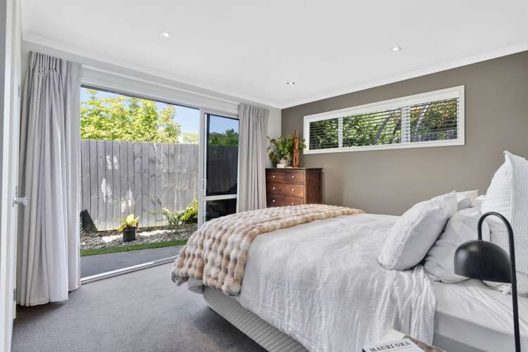 6 Cambria Gardens The Wood_15