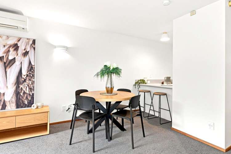 6/249 Kilmore Street_4