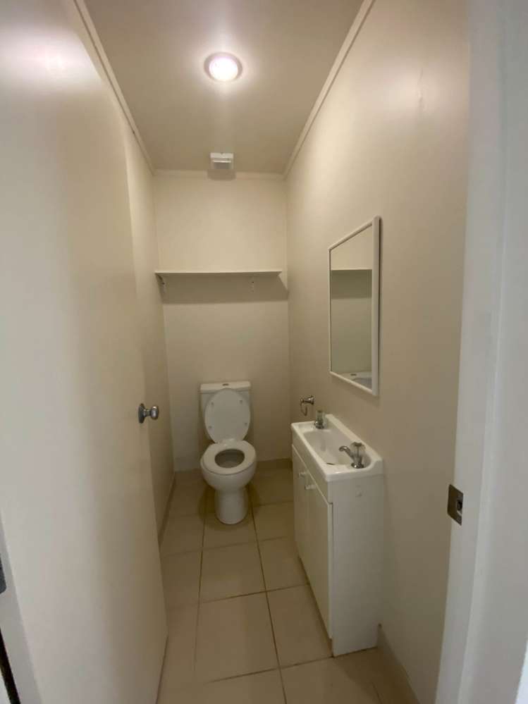 18B Jonathan Place Sunnynook_11