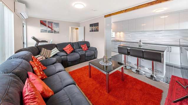 2/24 Norrie Smith Avenue Flat Bush_4