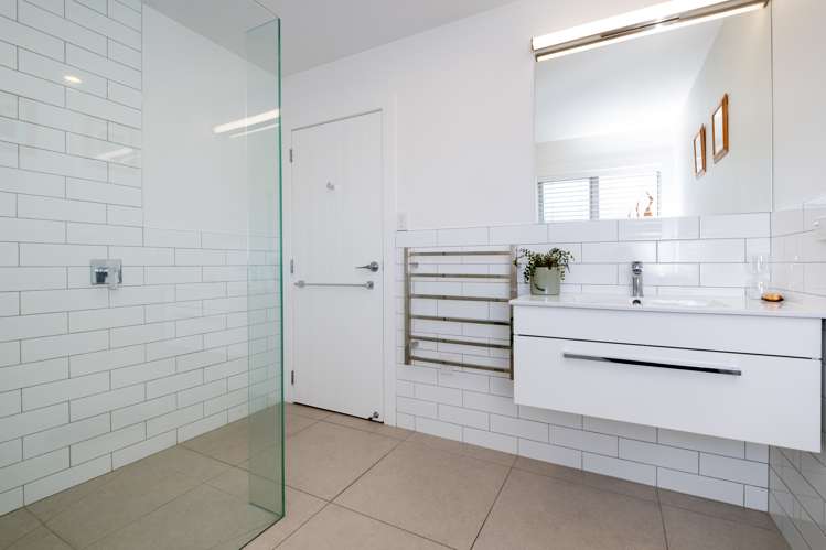 20 Aparima Place Awatoto_13