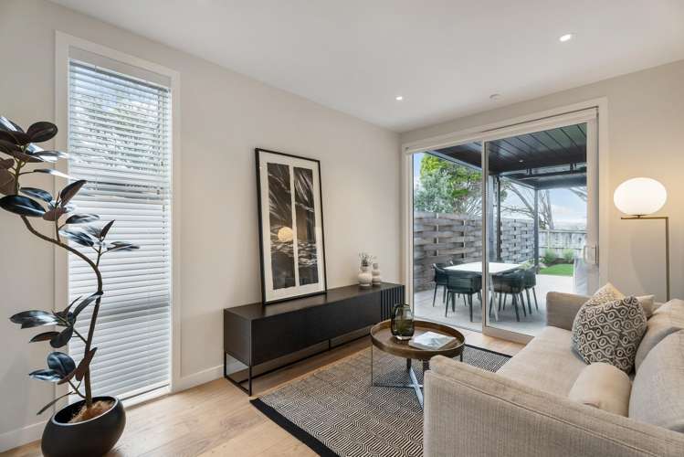 24f Riverview Road Panmure_10