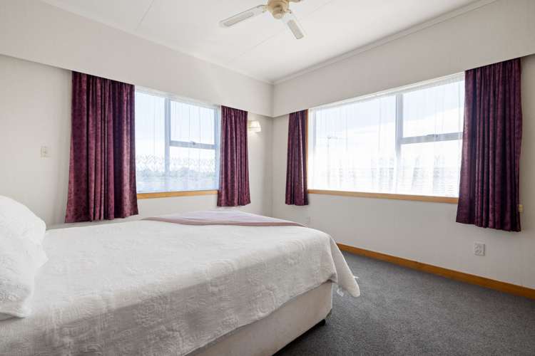 13 Russleigh Drive Dinsdale_12