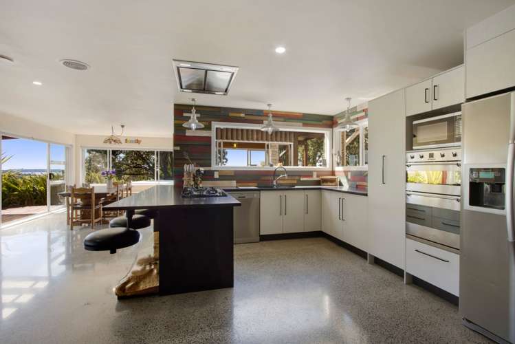 1603 State highway 2 Whakamarama_12