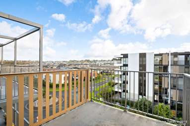 402/4 Bluegrey Avenue_2