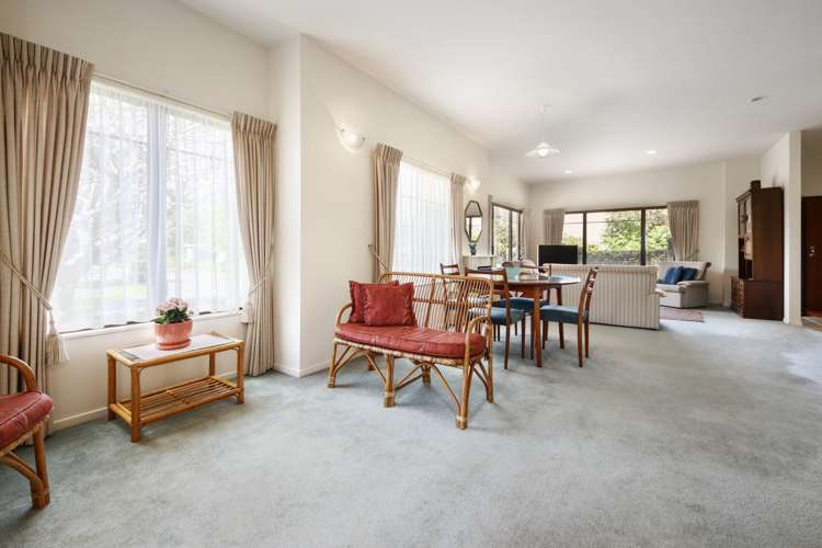 4/8 Tuscany Way Te Atatu Peninsula_8