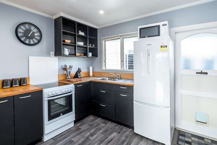 1b Wakelin Street Carterton_18