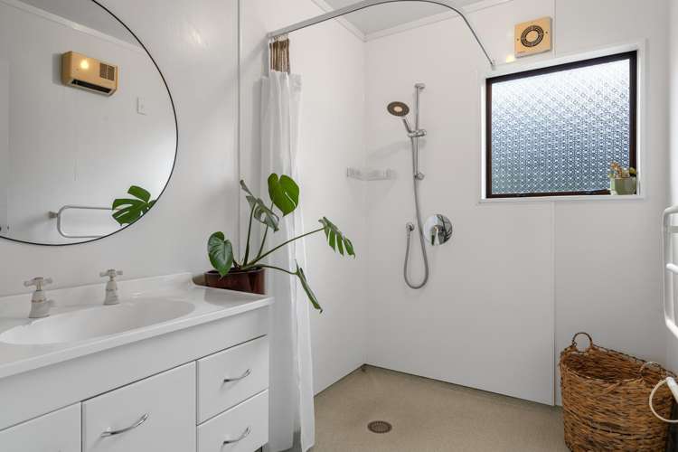 2/23 Towai Street Stoke_11