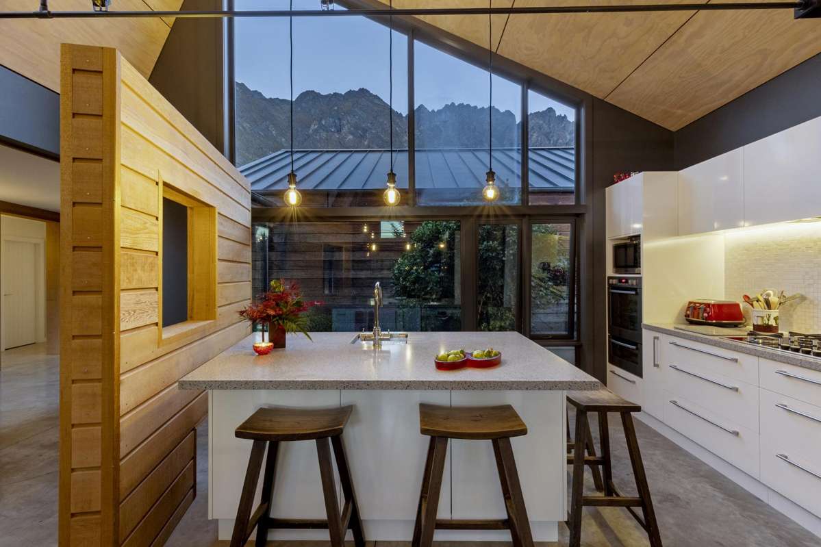 8 Jacks Point Rise_2