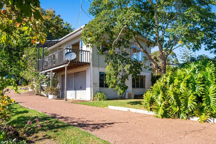16 Pohutukawa Avenue Red Beach_22