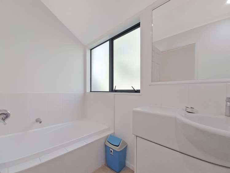 5 Canterbury Park Lane Ellerslie_13