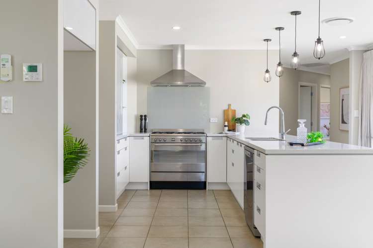 75 Huntington Drive Huntington_6