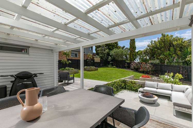 21 Lyttelton Avenue Forrest Hill_18