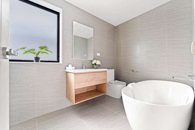 21 Bronzewater Drive Silverdale_14