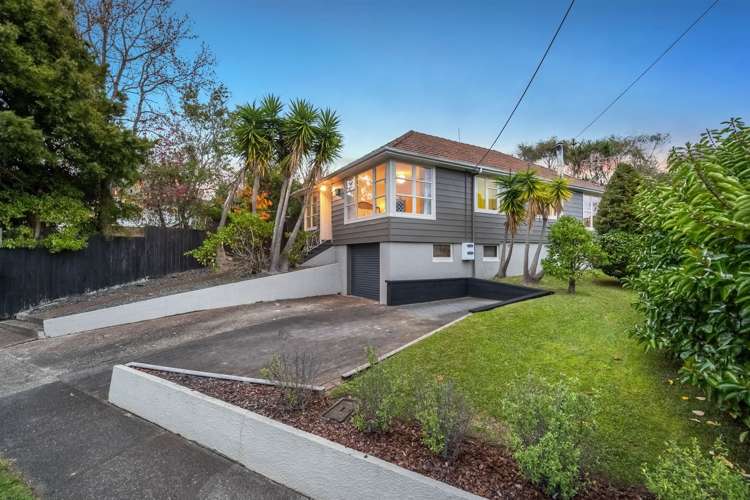 2 Nutsey Avenue Northcote_16