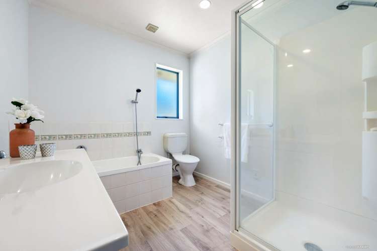 3 Lizzie Lane Clover Park_16