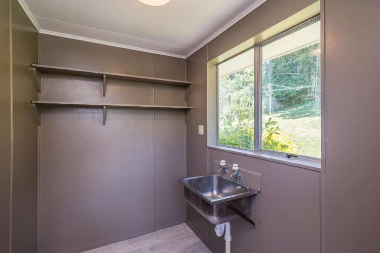 61 Davidson Crescent Tawa_10