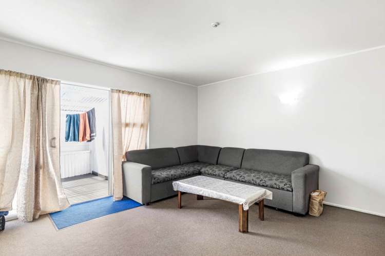 2/9 Slim Place Clendon Park_6