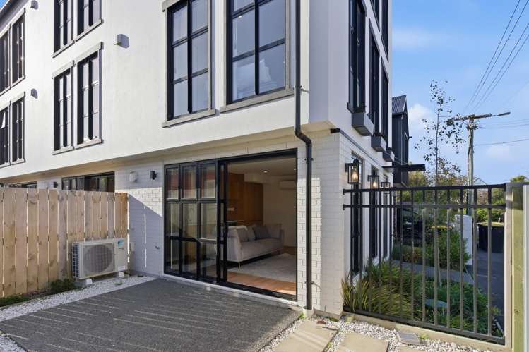 1/13 Moa Place Christchurch Central_17