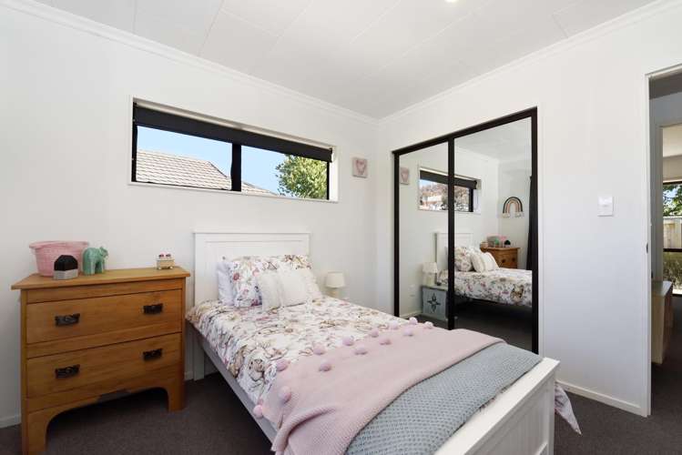 24 Starveall Street Brightwater_13