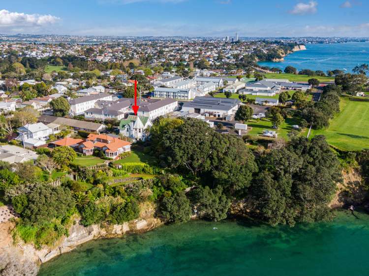 126 Vauxhall Road Narrow Neck_20