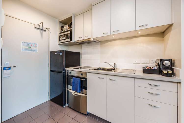 1410/17 Amersham Way Manukau_9