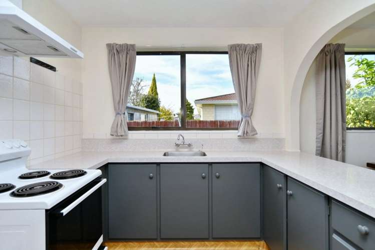 1/40B Chipping Lane Redwood_4