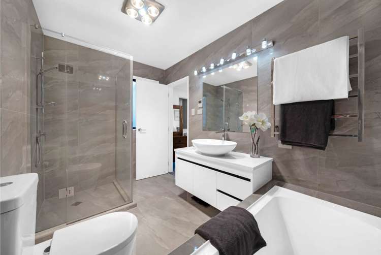 23 Ballyliffin Drive Flat Bush_19