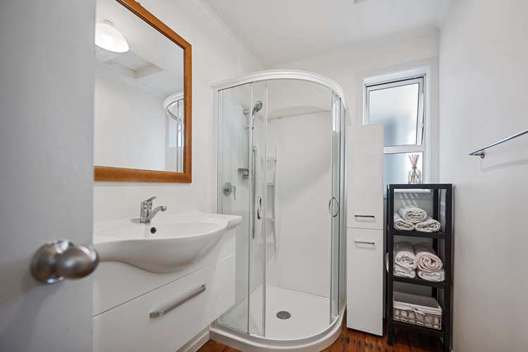 15 Moffat Road Red Beach_11