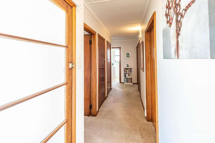 26 Selwyn Crescent College Estate_12