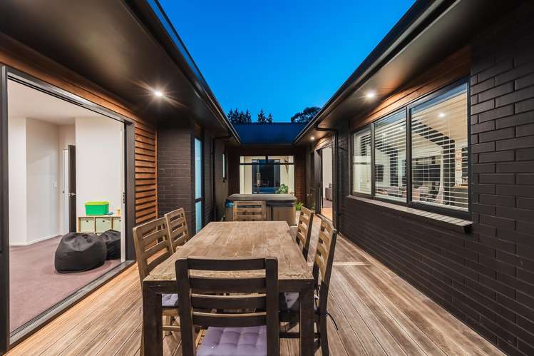 2 Vickers Way Acacia Bay_8