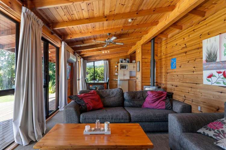 33 Hadley Wood Drive Wattle Downs_5