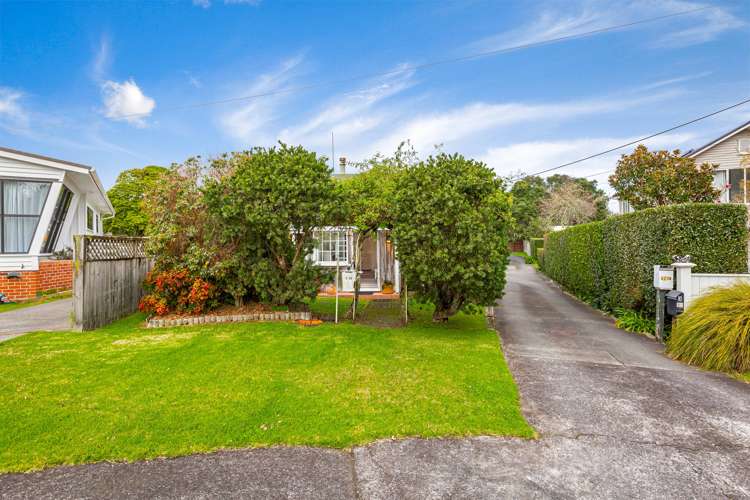 1/10 Springbank Lane Te Atatu Peninsula_13