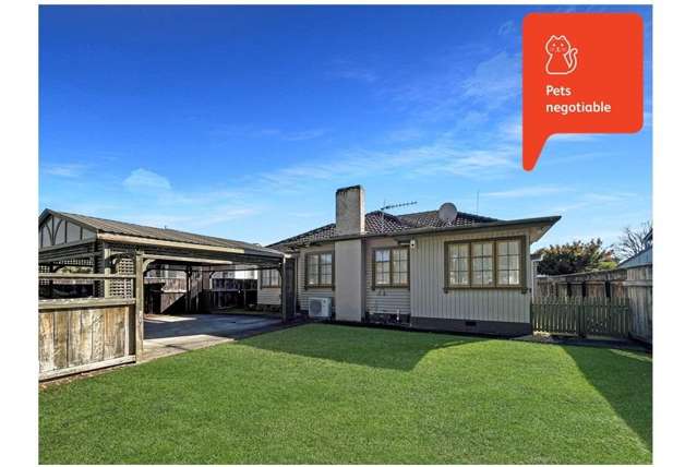 WEST END - 3 BEDROOMS