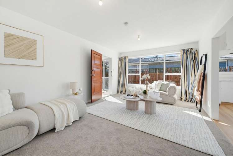 2/6 Valerie Place_1