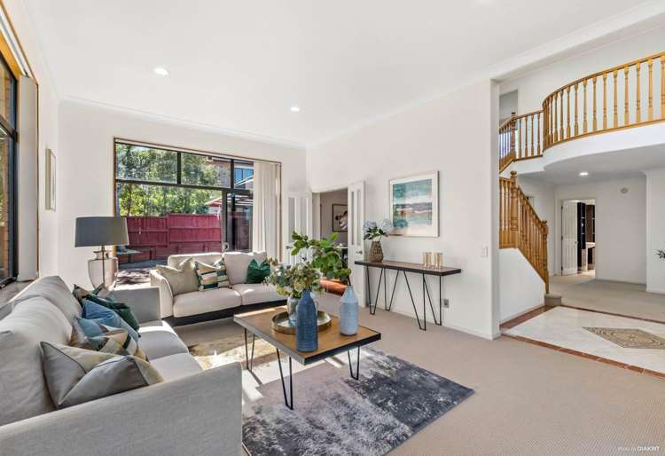16 Maybole Drive 2318_3
