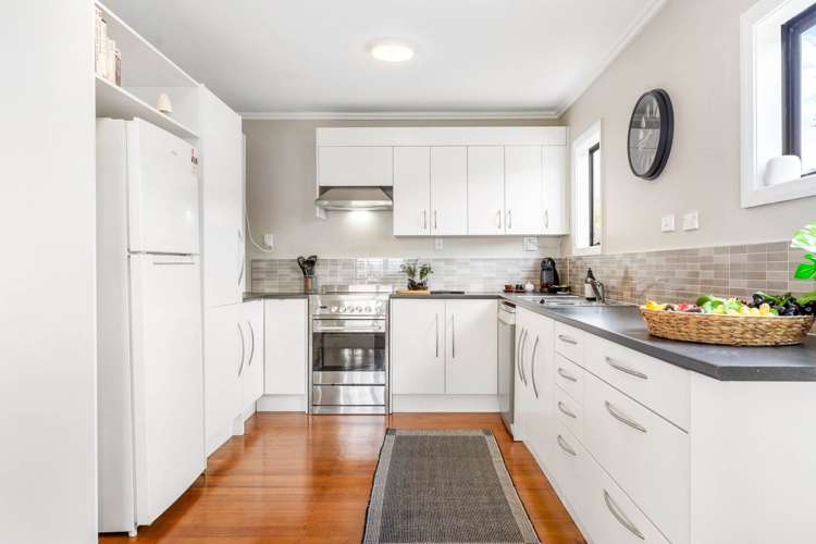 1314 Whangaparaoa Road Army Bay_1