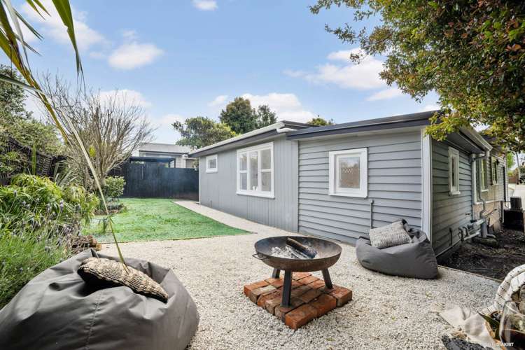 82a Lancaster Road Beach Haven_15