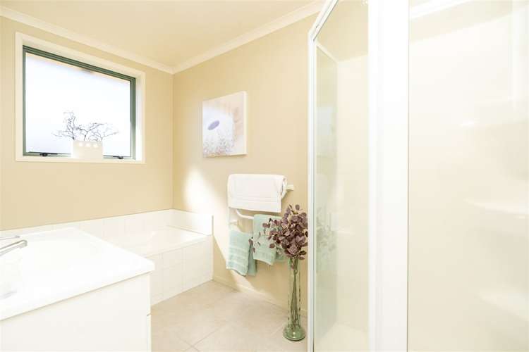 11 Mckenzie Place Rototuna North_13