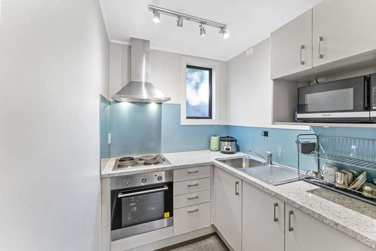 2/8 Cherry Avenue Enner Glynn_14
