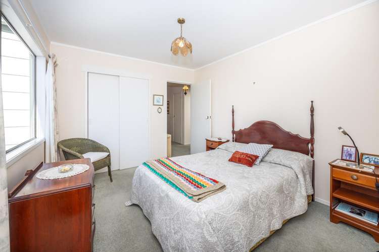 28 Gilbass Avenue Hamilton Lake_13