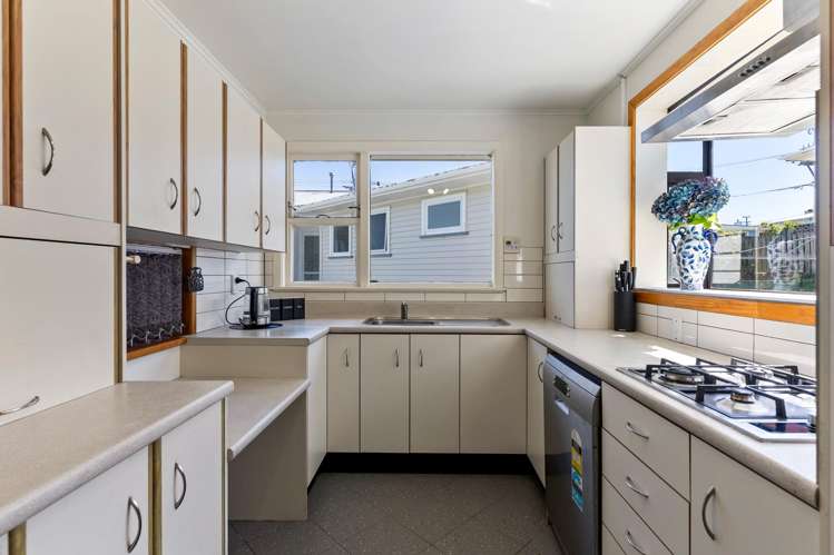 22 Cotswold Crescent Newlands_7