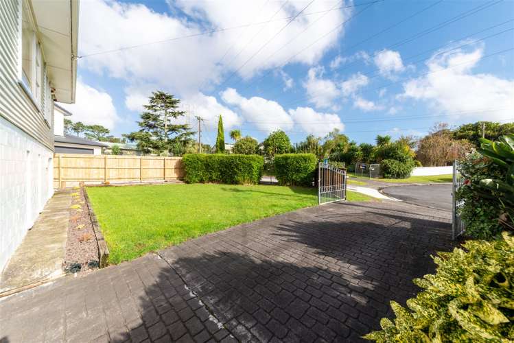 19 Marlene Avenue Te Atatu South_31