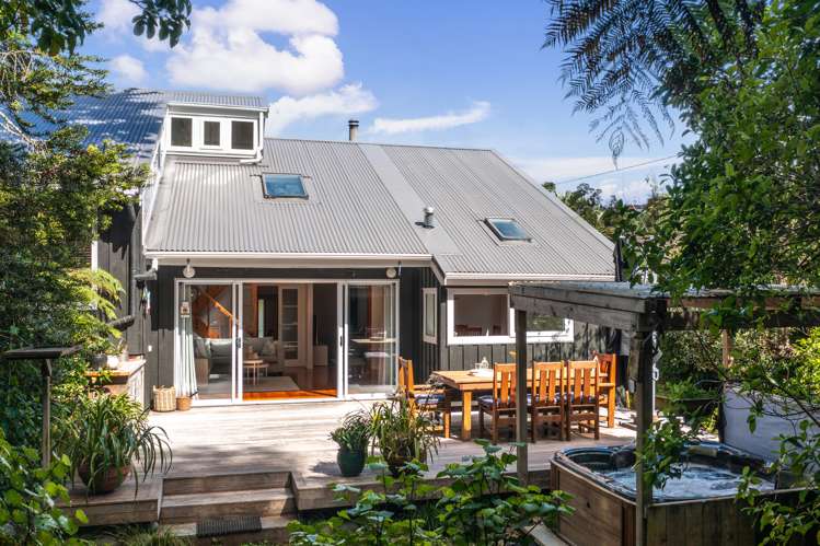 264 Beach Road Campbells Bay_1